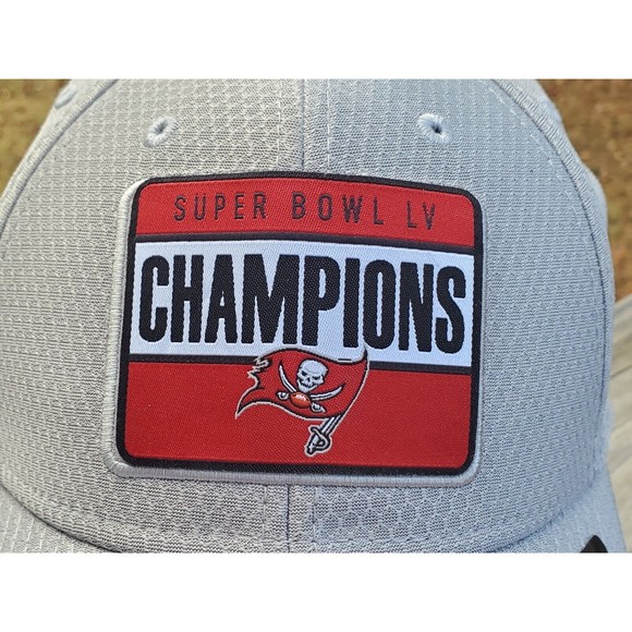 Tampa Bay Buccaneers New Era Super Bowl LV Champions 9FORTY Adjustable Hat Cap - Picture 5 of 12